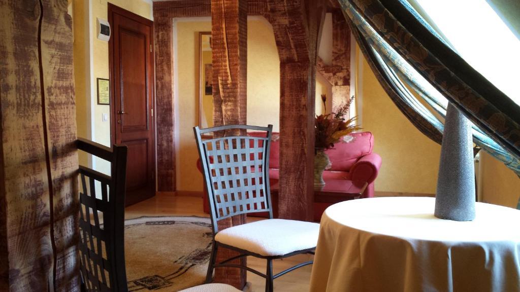 Two-Bedroom Suite,277631505:JPEG